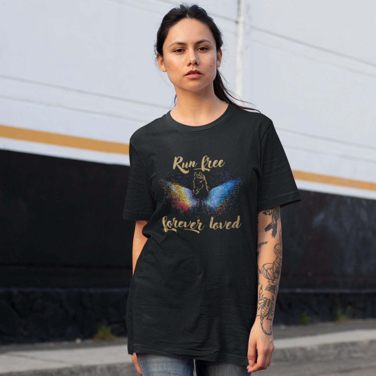 VACANCY Oversized Shirt - Run free forever loved Pferd