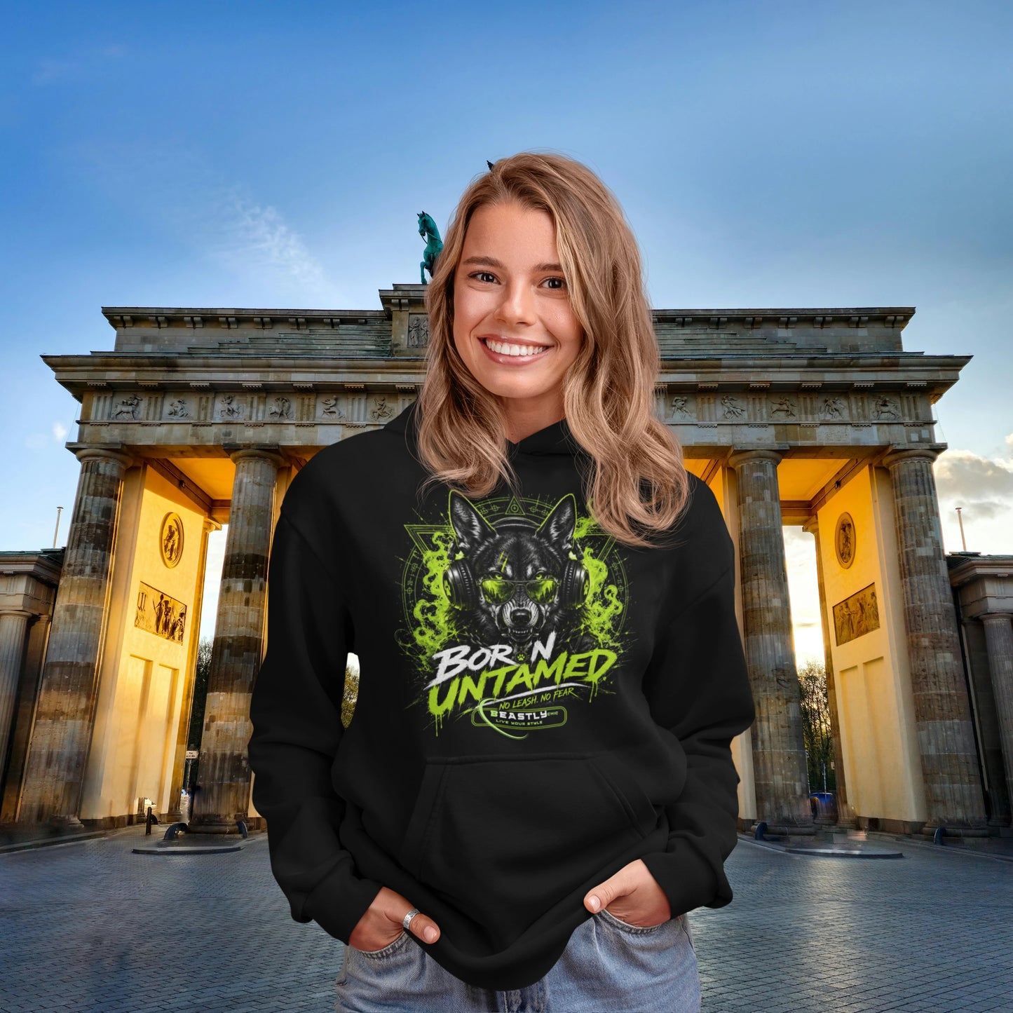 VACANCY Oversized Hoodie - BeastlyChic Marke DOGS UNTAMED