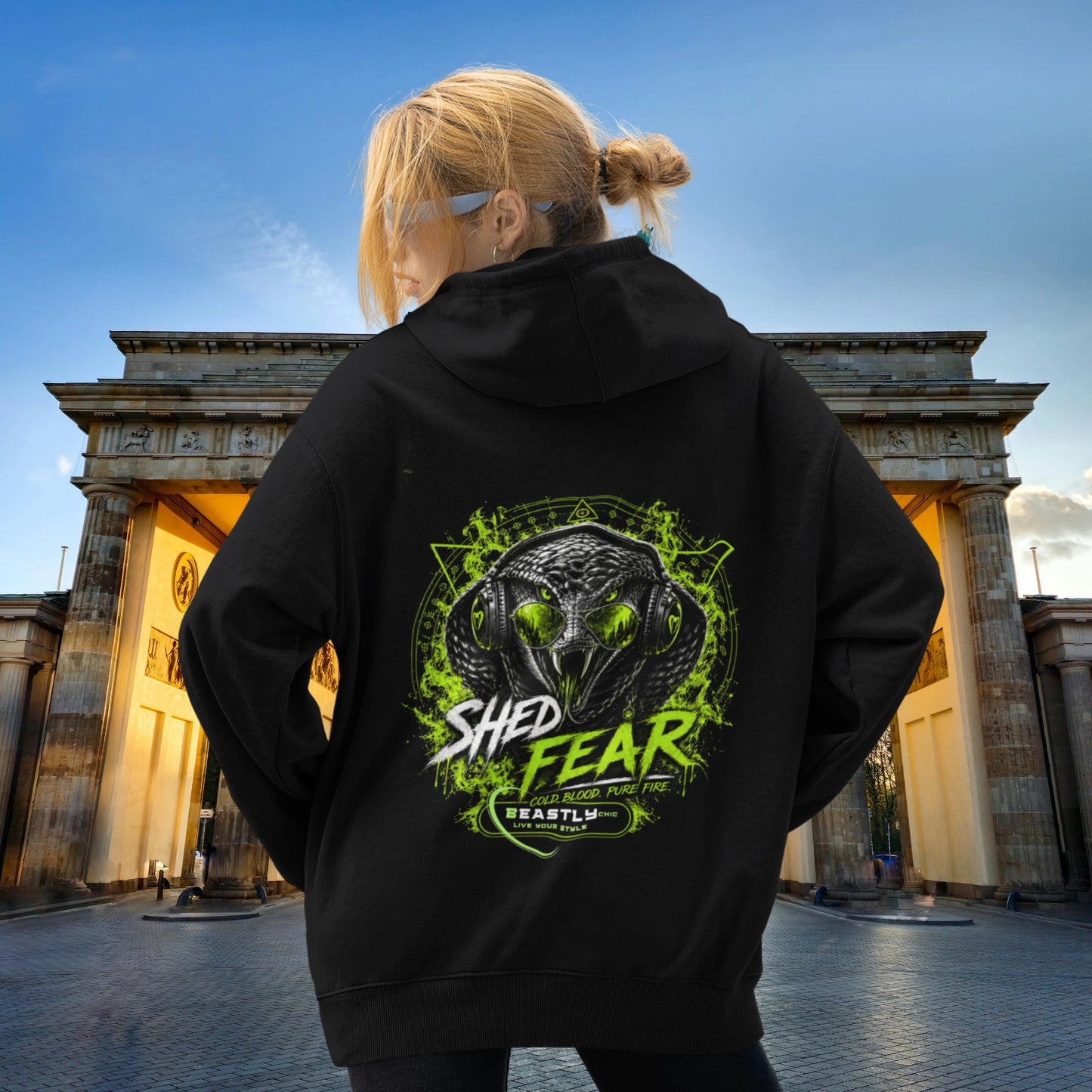 VACANCY Oversized Zipper Hoodie - BeastlyChic Marke REPTILES UNTAMED