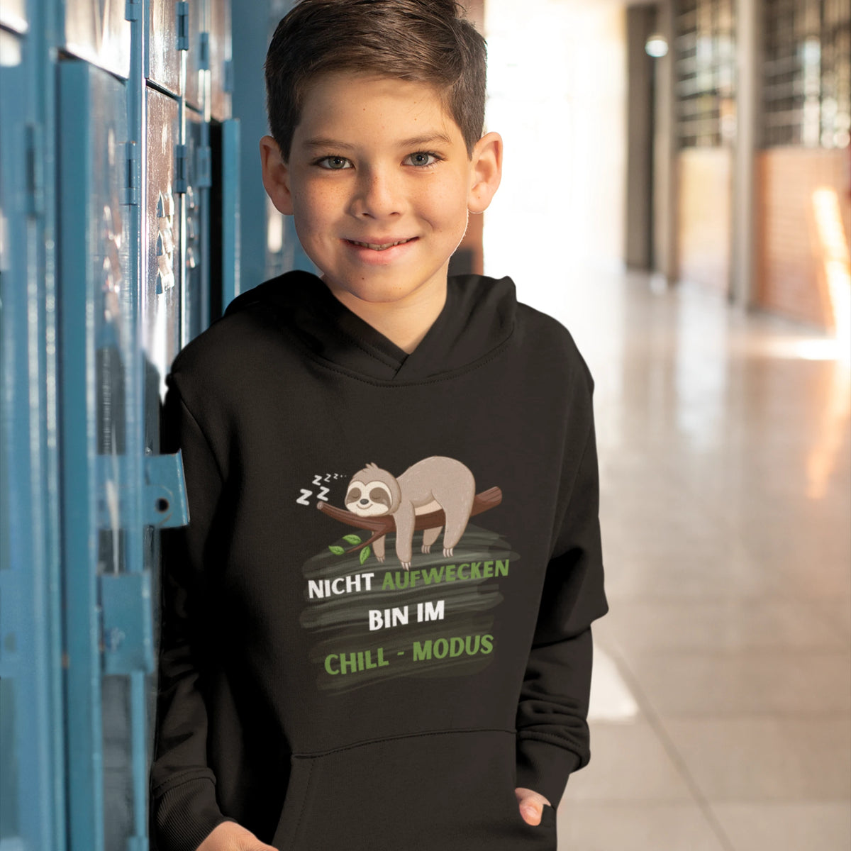 Kinder-Hoodie mit Statement „NICHT AUFWECKEN BIN IM CHILL-MODUS“ – Galeriebild