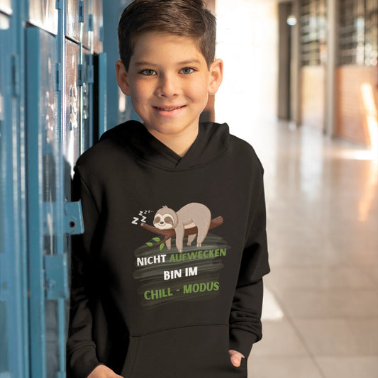 Kinder-Hoodie mit Statement „NICHT AUFWECKEN BIN IM CHILL-MODUS“ – Galeriebild