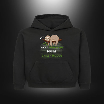 Kinder-Hoodie mit Statement „NICHT AUFWECKEN BIN IM CHILL-MODUS“ in Schwarz